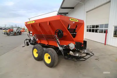 New | in-Stock 2026 PEQUEA SL6 Dry Spreaders Pennsylvania US | Zimmerman Farm Service #1409985