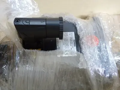 NEW SIEMENS 1FK70602AC711QG1