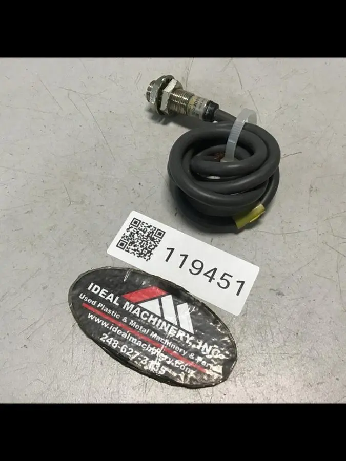USED OMRON E2E-X3D1-N