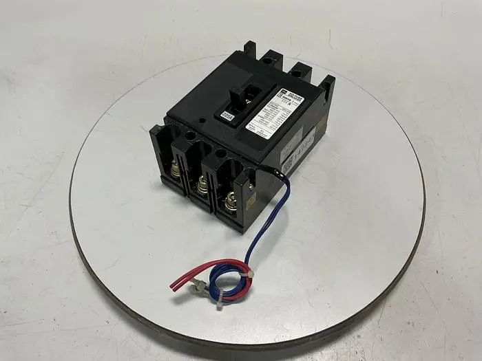 Used TOSHIBA E225B 3 Circuit Breakers Michigan US | Ideal Machinery #696632