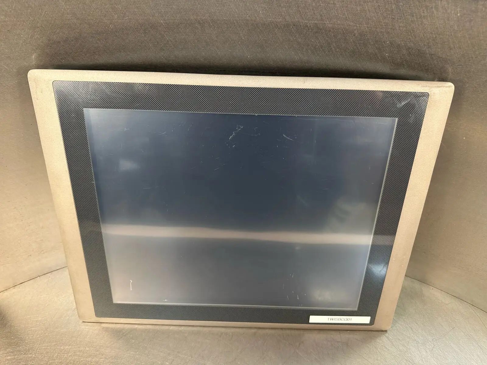 Cincoze CV-117 Fanless Panel PC | CV-117R-R10 (8.6.6)