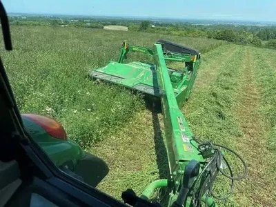 2008 JOHN DEERE 830 Disc Mower Conditioner | Title Equipment & Recreation Inc. (1)