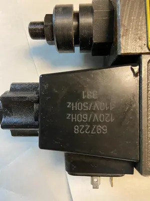 Used PARKER D1VW1CNYW-75 Solenoid Valves | Surplus Asset Holdings #1204178
