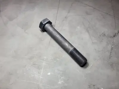 NEW KOMATSU 01011-63090
