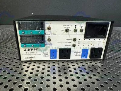 USED J-KEM SCIENTIFIC GEMINI  TEMPERATURE CONTROLLER 120 VAC, 1800 WATTS