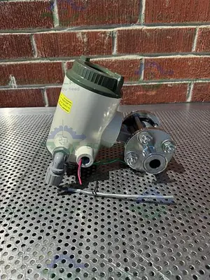 USED YOKOGAWA ADMAG CA202SN MAGNETIC FLOWMETER W/ 1" SANITARY FITTING