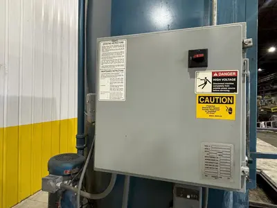 USED PMW 812