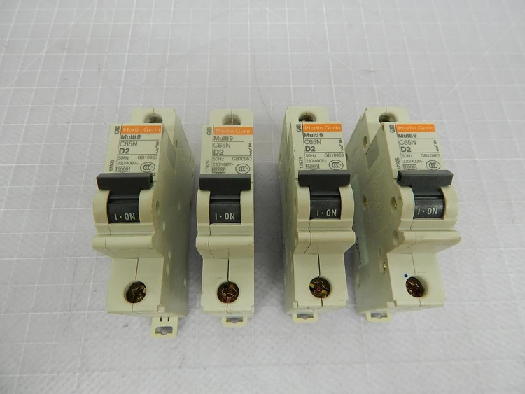 Used MERLIN GERIN _UNKNOWN_ Circuit Breakers Texas US | OCO Industrial #1675438