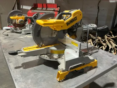 Used _UNKNOWN_ _UNKNOWN_ Miter Saws Michigan US | Miedema Asset Management Group #1295053