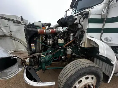 USED 2011 PETERBILT 384