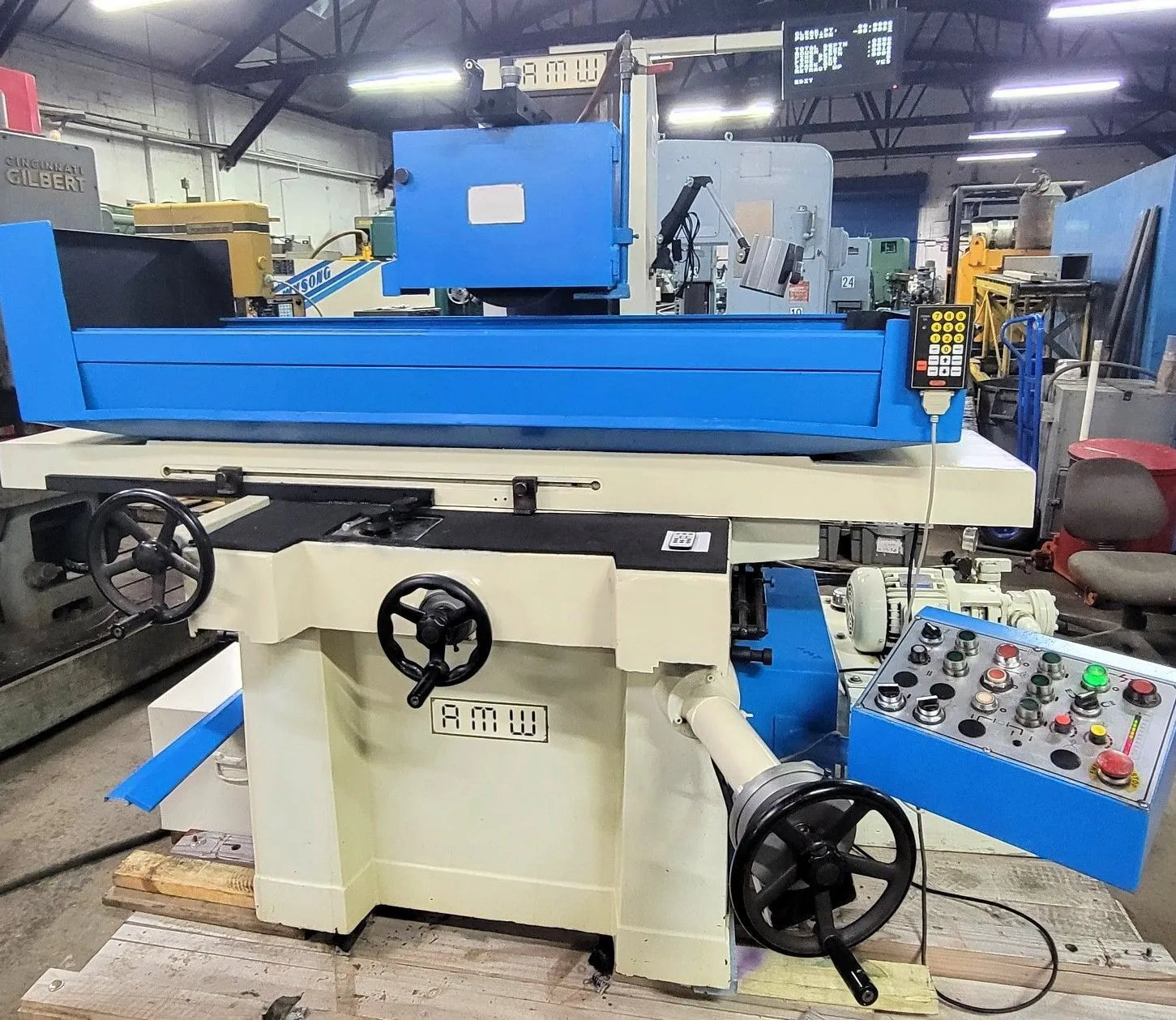 AMW 16"X32" SURFACE GRINDER