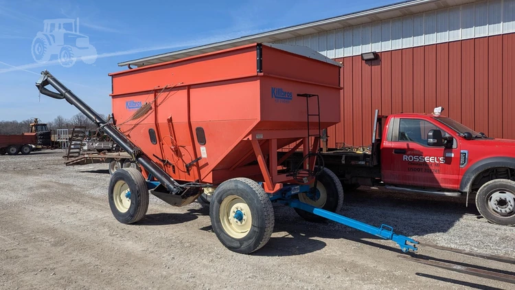 Used KILLBROS 390 Gravity Wagons | Rosseel's Equipment Inc #720648