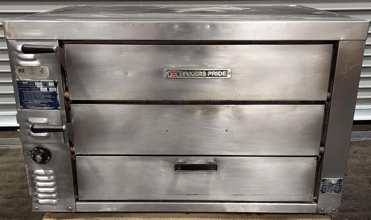 USED BAKERS PRIDE GP61