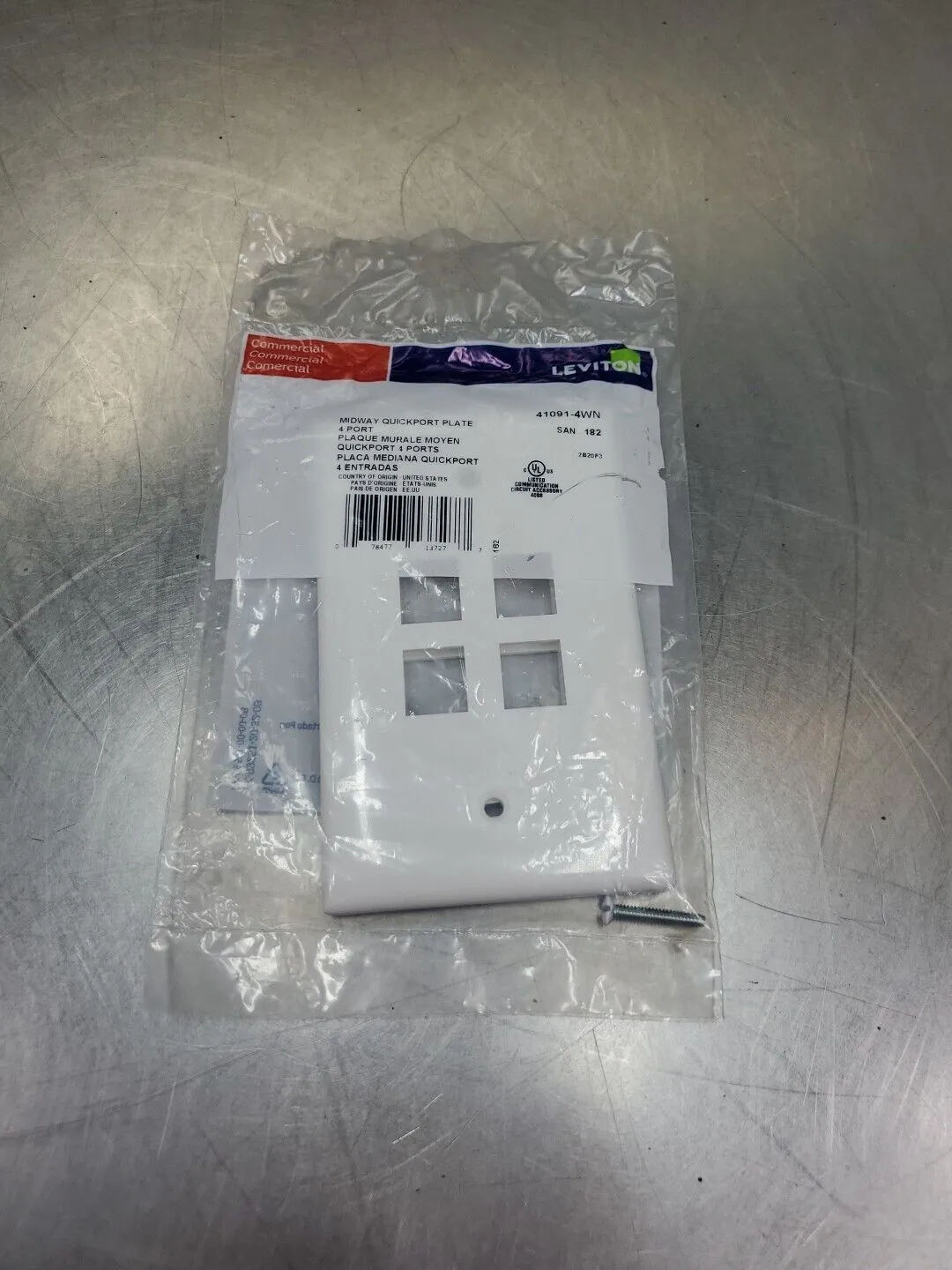 Leviton 41091-4WN White Midway Quickport 4-Port Wallplate. 5E-30