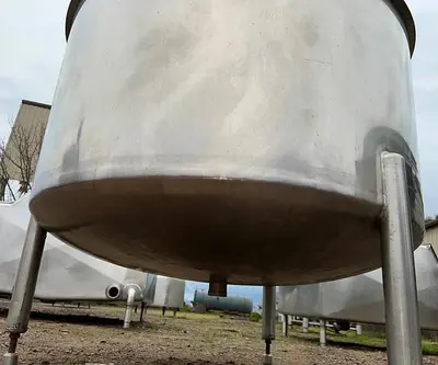 Stainless Steel 200 Gallon Cone-Bottom Balance Tank #S744994