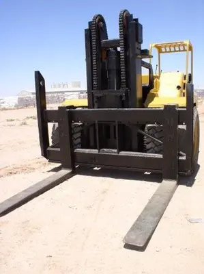 40,000 lb. Gerlinger Forklift; Low Mast; Pneumatic Tires; Riggers Boom
