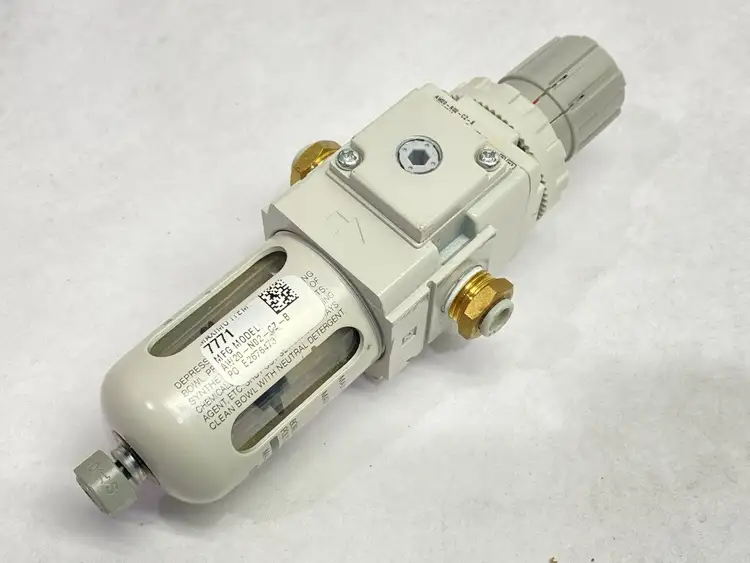 Used SMC PNEUMATIC FILTER REGULATOR 7-125PSI Air Pressure Regulators | Maverick Industrial Sales #1099336