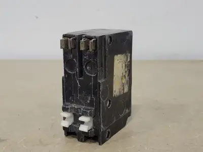 USED SQUARE D QOA2100