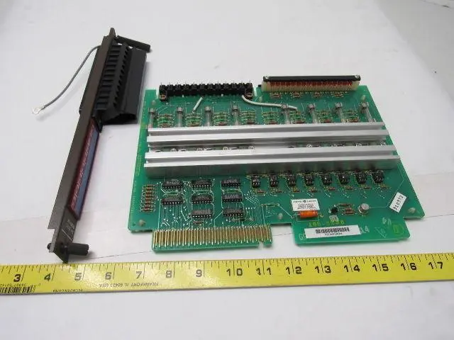 GE Fanuc IC600YB908A Series Six 24VDC Output Source Module Card