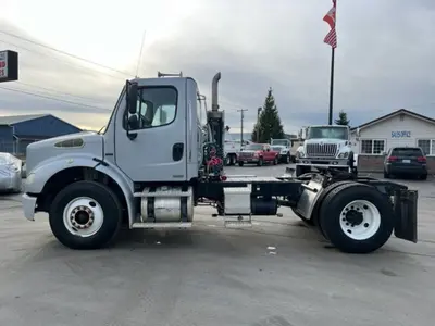 Used 2010 FREIGHTLINER BUSINESS CLASS M2112 Cab Chassis trucks Washington US | Puget Sound Truck Sales #1546504