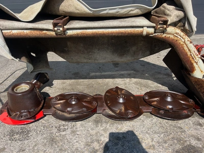 KUHN GMD-44 Disc Mower | County Equipment Company LLC (8)