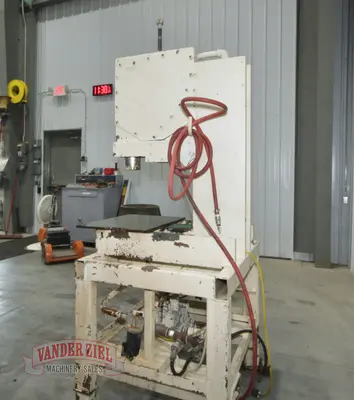 Used – _UNKNOWN_ Pneumatic Toggle Presses Michigan US | Vander Ziel Machinery Sales #483352
