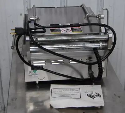 142-1207 Star GR14T Commercial Panini Press w 14 Inch Aluminum Smooth Plates