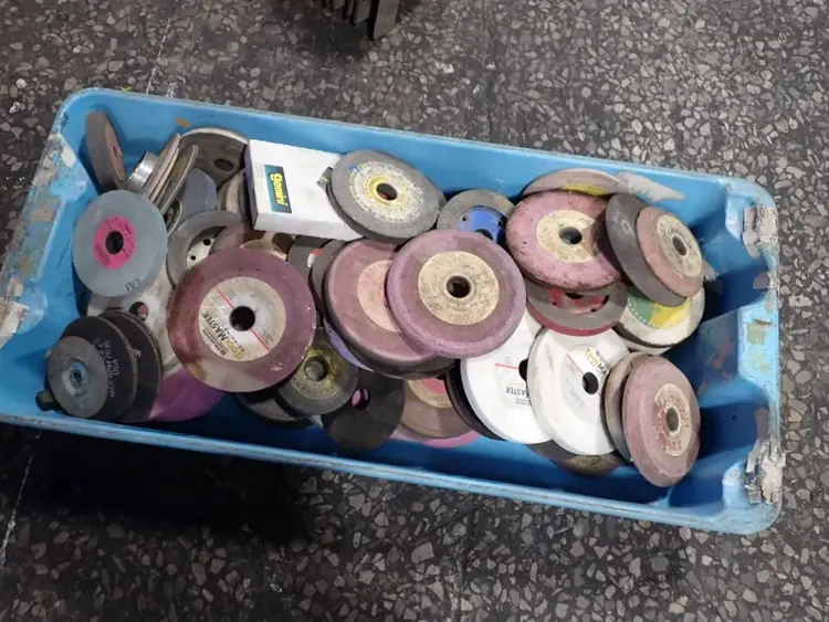 Used _UNKNOWN_ _UNKNOWN_ Misc Abrasive Materials | HGR 24 #749584
