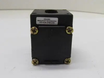 CH Cutler Hammer E51DF33 Series B4 Photo Electric Sensor Head Eaton