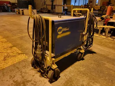 USED MILLER DIMENSION 652
