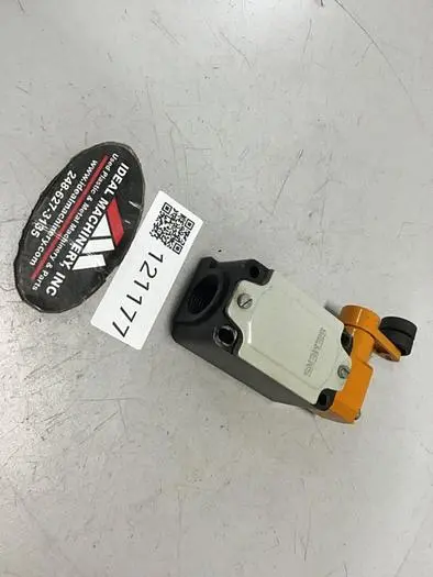 USED SIEMENS 3SE3 120-1GW-Z