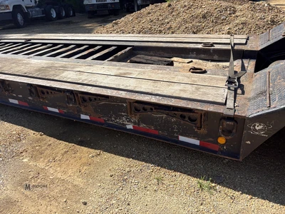Used 2012 GLOBE _UNKNOWN_ Lowboy Trailers Tennessee US | Moore Equipment #1517235