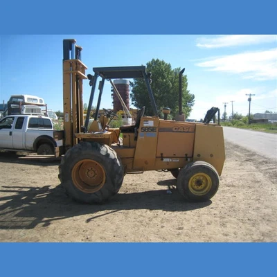 Case 585E Forklift