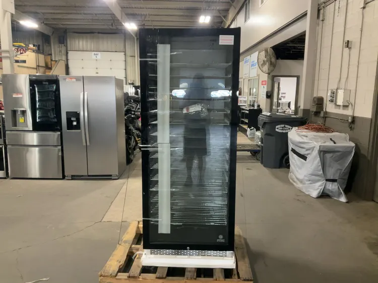Used ELEMENT EL-300COMM Display Refrigerators Michigan US | Miedema Asset Management Group #1144336