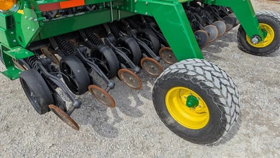 USED 2018 JOHN DEERE 1590