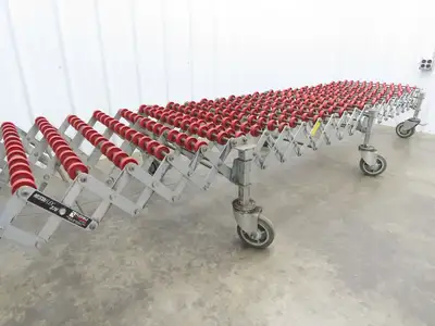 NestaFlex 376  30"W x 12' 8" Expandable Gravity Flex Conveyor Plastic Skatewheel