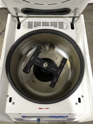Sigma 4-15C Qiagen Laboratory Centrifuge 13500RPM