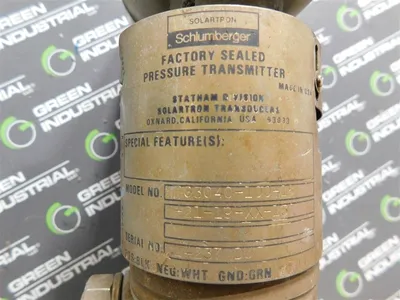 Solartron Schlumberger PG3040-100-18-21-19-XX-13 Pressure Transmitter 30VDC Used