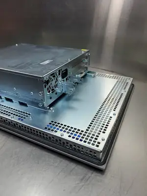USED Siemens 22" USB 677D Touch SIMATIC HMI w/6AV7260-2GM41-0BX6 IPC Module