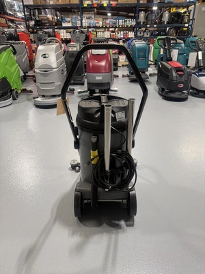 Karcher NT 48/1 Wet Vac w/Squeegee NEW