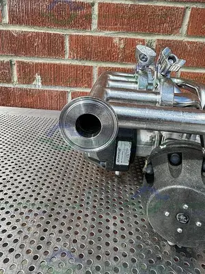 USED 5 ITT PURE FLO ADVANTAGE STAINLESS STEEL DIAPHRAGM VALVE W/ 1" SANITARY FITTING
