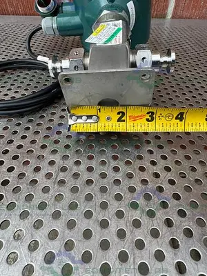 USED YOKOGAWA ADMAG AXF 010C MAGNETIC FLOWMETER W/ 1/2" SANITARY FITTING