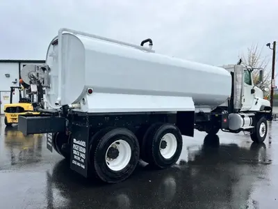 Used 2006 INTERNATIONAL® PAYSTAR 5600 Water Trucks Washington US | Puget Sound Truck Sales #1546488