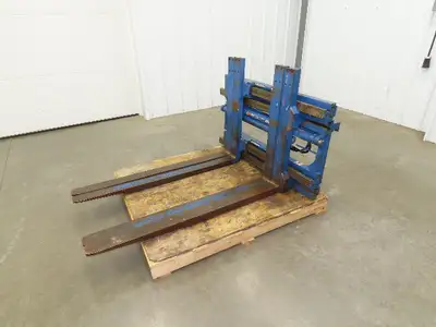 Used RIGHTLINE _UNKNOWN_ Forklift Attachments Indiana US | Arrow Industrial #1408589