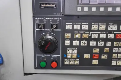 Hyundai-Kia SKT 21-LMS CNC Turning Center