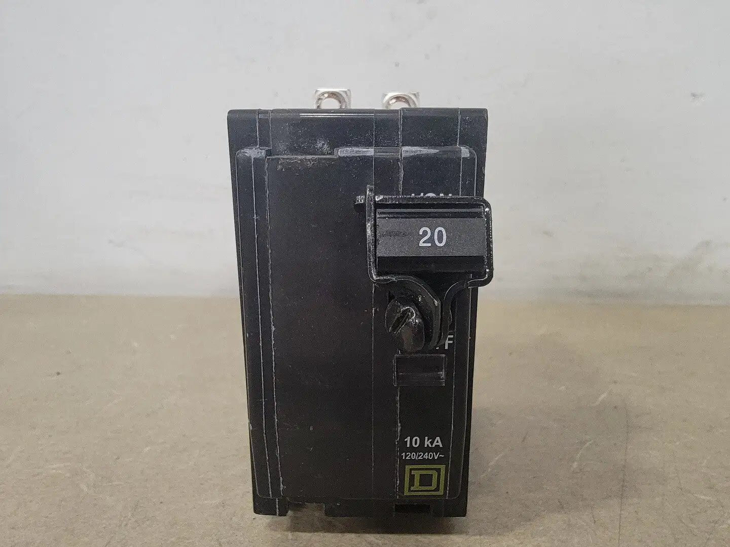 USED SQUARE D QOB220