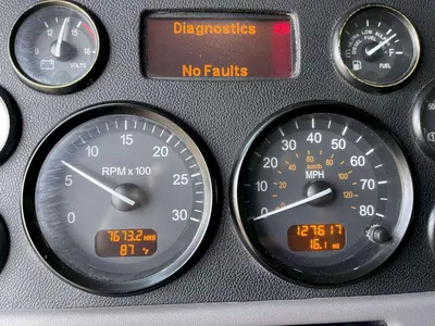 USED 2011 PETERBILT 367