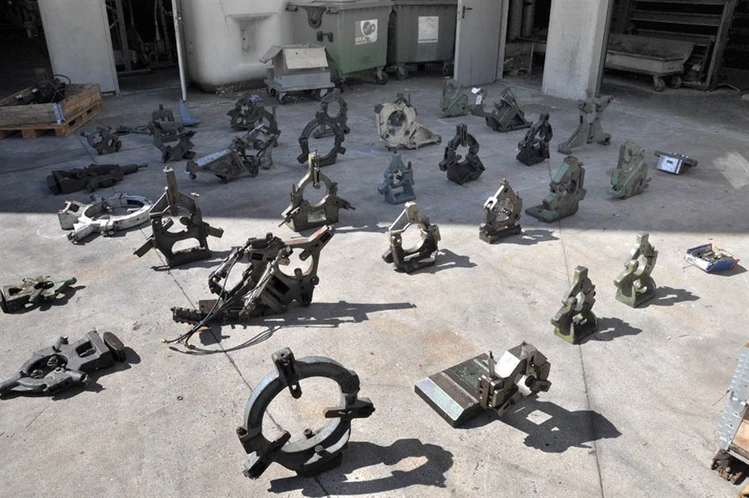 Used VARIOUS STEADIES FOR LATHES _UNKNOWN_ Parts | Apt International N.V #364517
