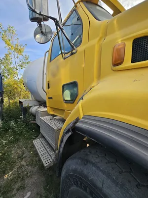 2005 STERLING Mixer Commercial trucks | Iron Listing (18)