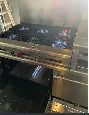Wolf combo Gas range - 2 ovens - 6 burners - 24" flat top grill with broiler